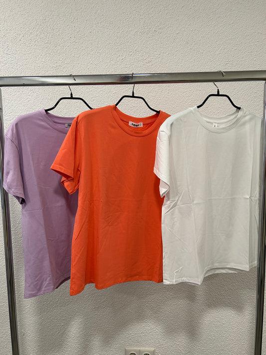 Basic T-Shirt